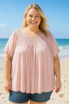 Immagine di QUALITY LIGHT VISCOSE TOP WITH LACE NECKLINE